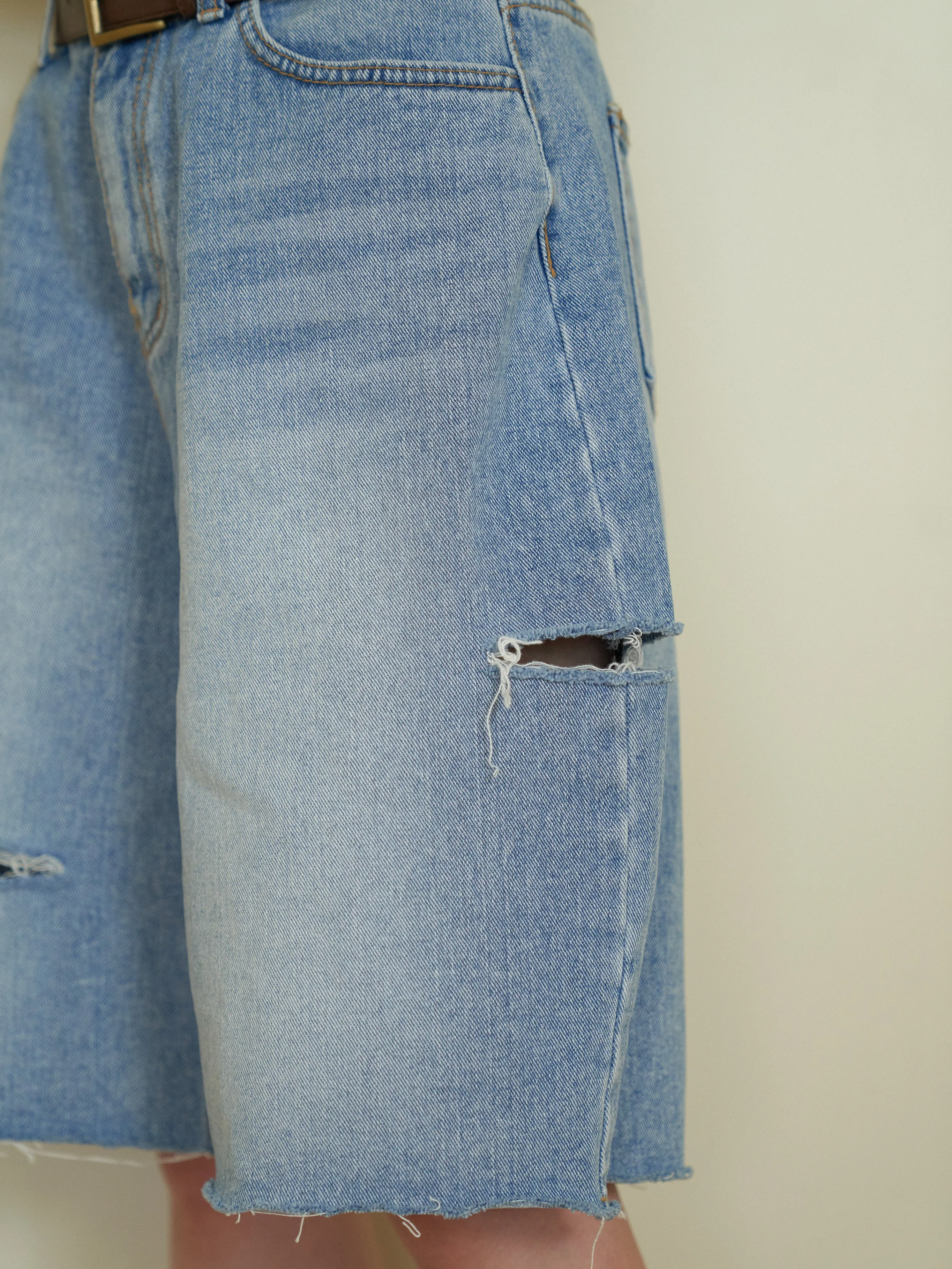 Cutting Design Denim Half Pants