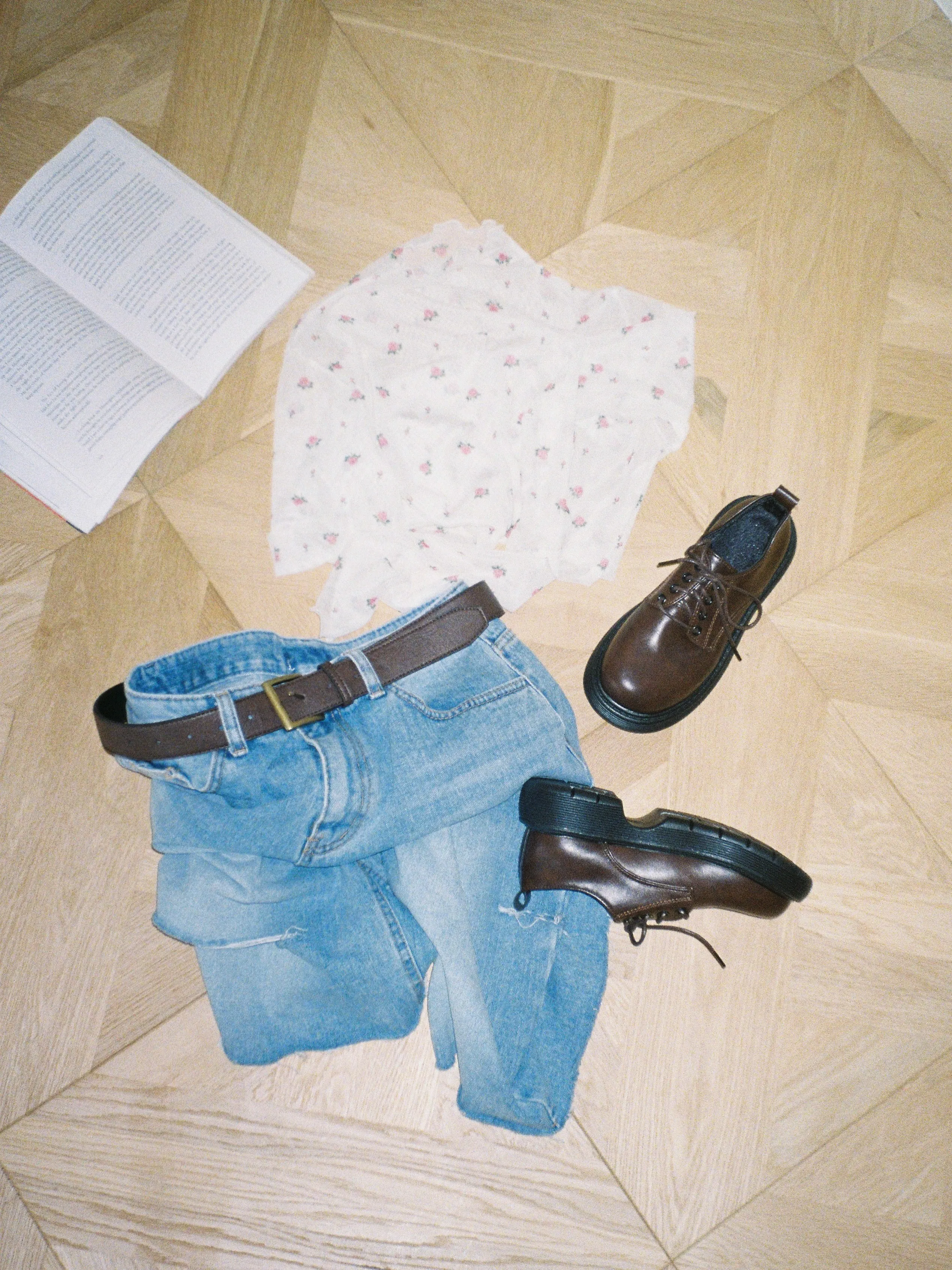 Cutting Design Denim Half Pants