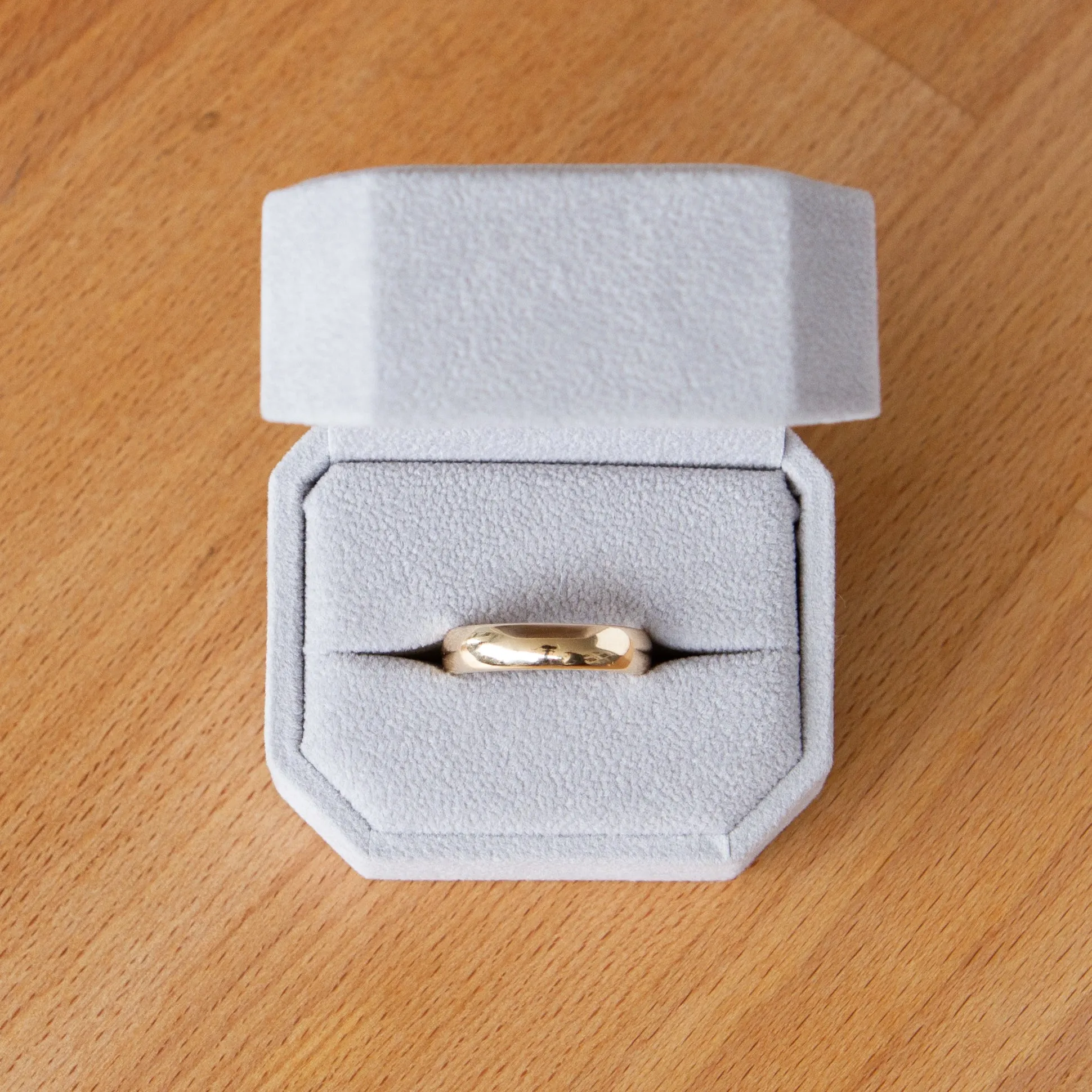 Muir Half Round Wide Band