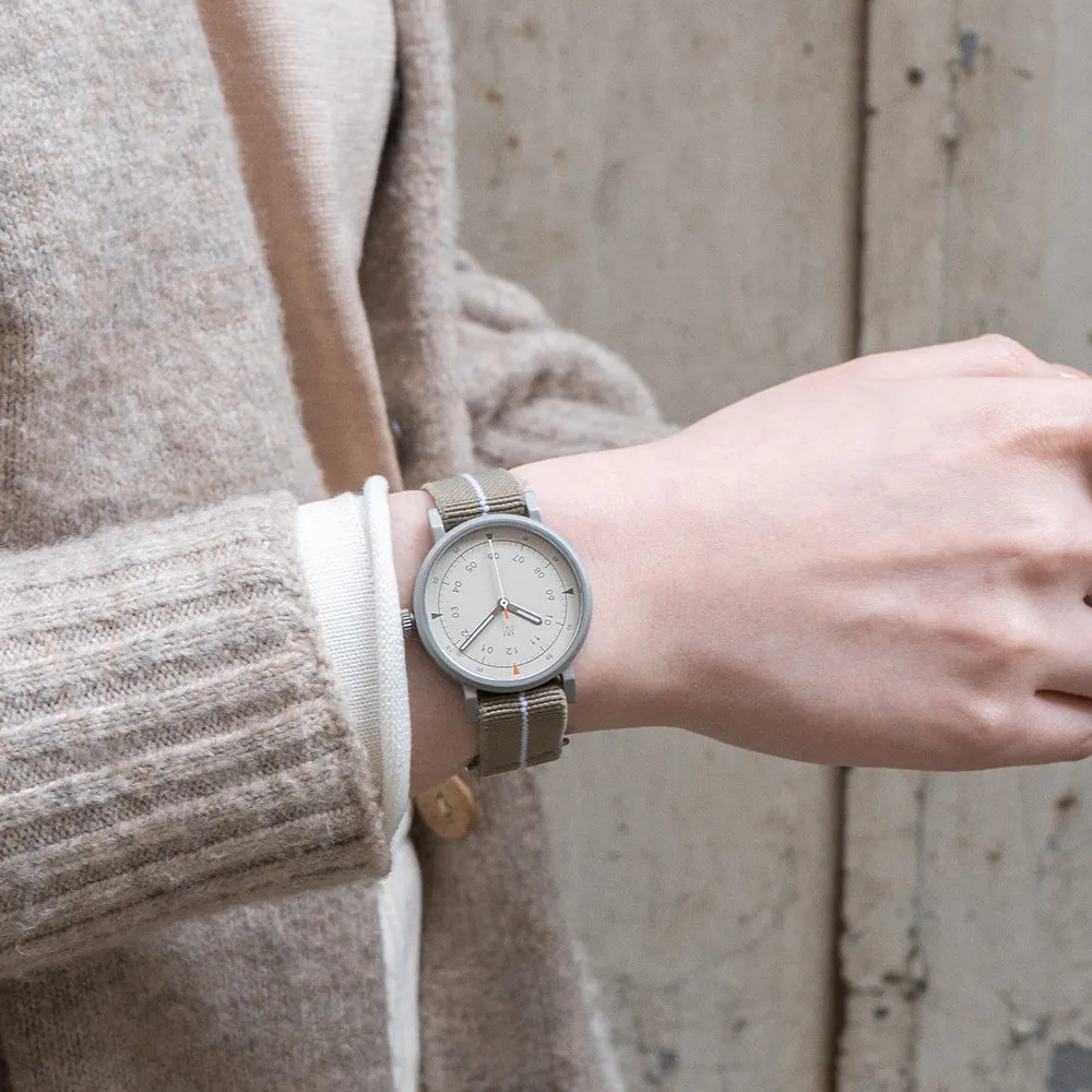 MUS-01 KHAKI P 34MM   Natural Leather Strap Gift Box
