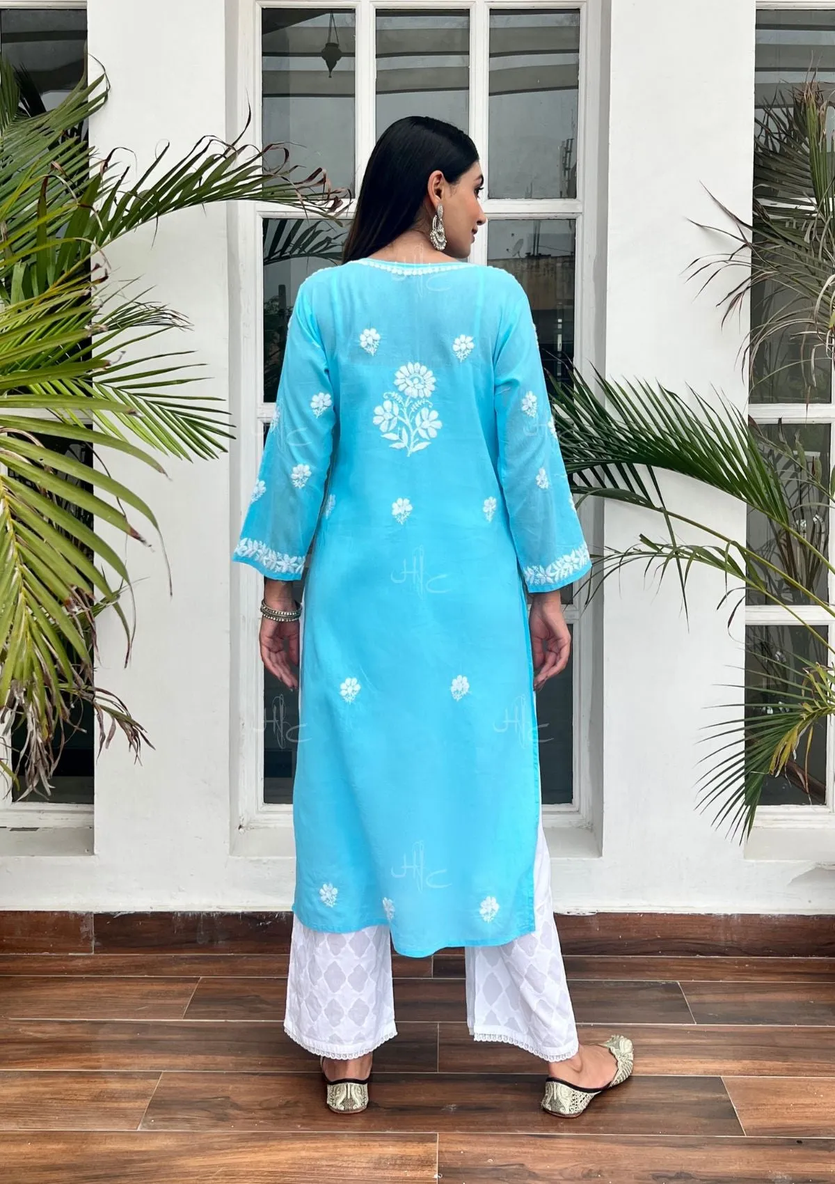 Nida Chikankari Cotton Straight Kurta