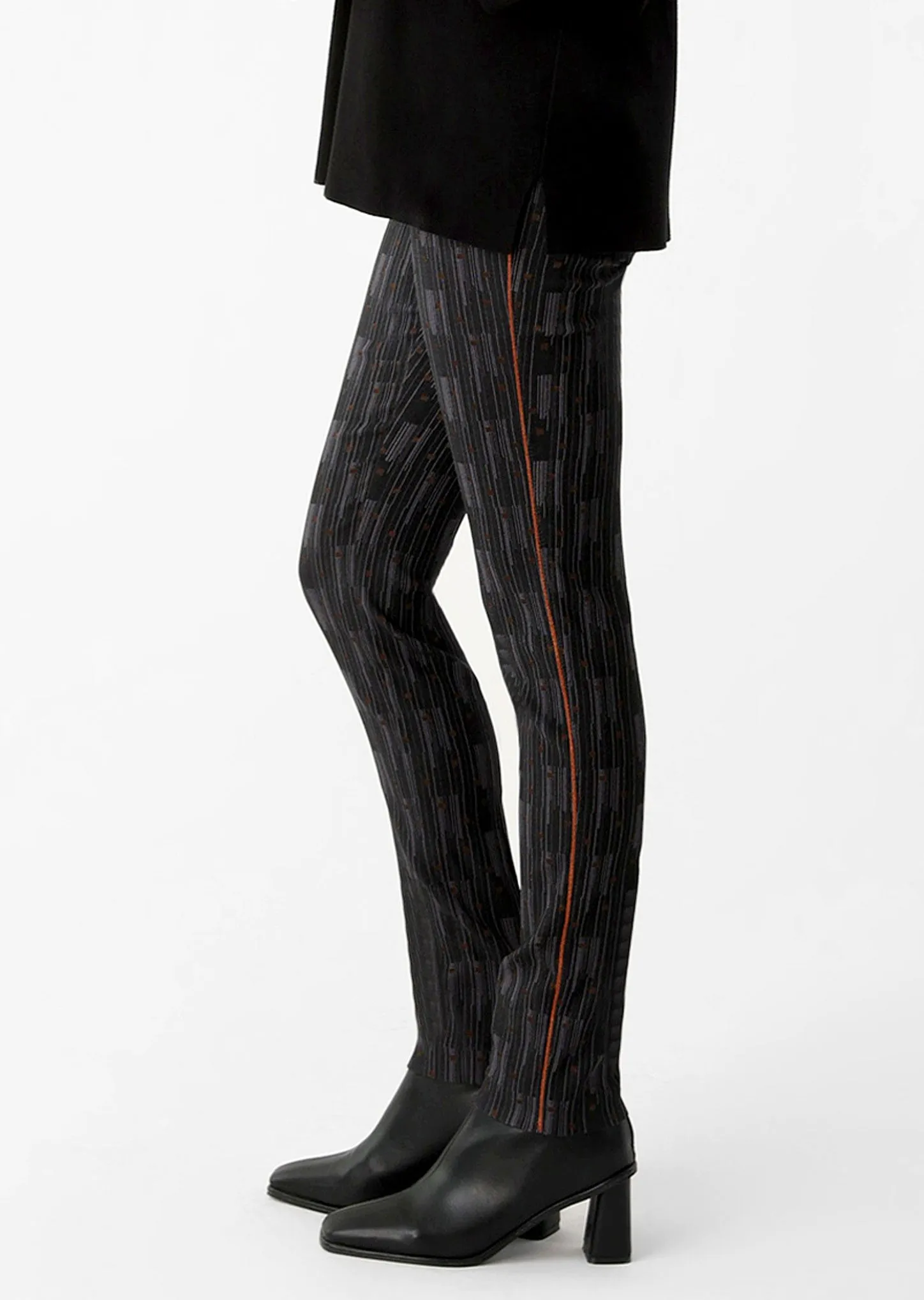 Truro Stripe Print 31" Slim Pant With Piping