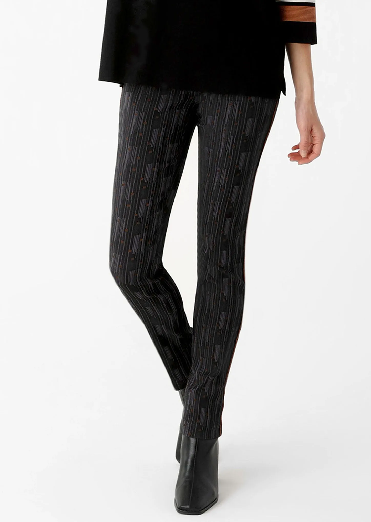 Truro Stripe Print 31" Slim Pant With Piping
